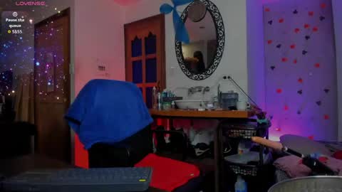 Goldie online show from 04-28-26, 02:27