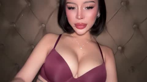 Elle  dont forget to folloW me and thumbs up online show from 03-09-26, 04:27