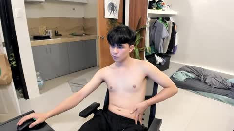 Snapshot of thegreenmagus chatting on 12-01-24, 04:29 Green online show from 12-01-24, 04:29