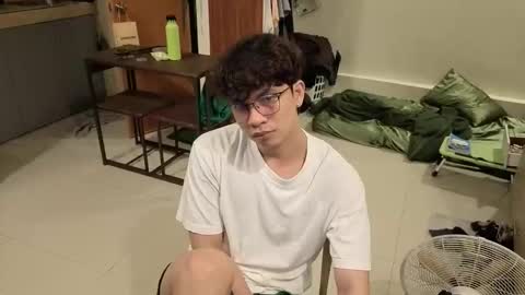 Green online show from 03-26-26, 05:18