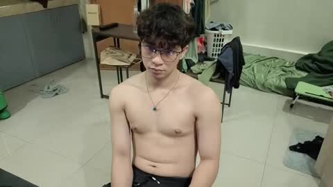 Green online show from 04-28-26, 08:03