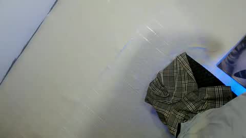 laisa online show from 12-14-25, 10:25