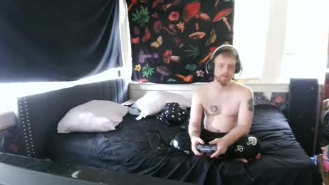 fuzzyfox online show from 09-23-25, 09:40