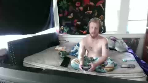 fuzzyfox online show from 10-10-25, 10:53