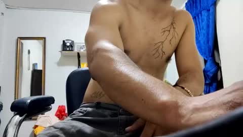 thehousedog online show from 02-05-25, 03:45