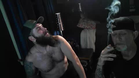 Snapshot of thehouseguy513 chatting on 12-02-25, 03:01 thehouseguy513 online show from 12-02-25, 03:01