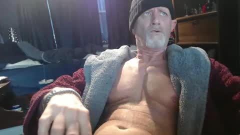 Snapshot of thehouseguy513 chatting on 01-14-26, 01:17 thehouseguy513 online show from 01-14-26, 01:17