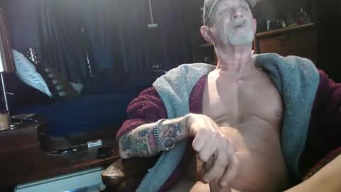 Snapshot of thehouseguy513 chatting on 02-18-26, 05:47 thehouseguy513 online show from 02-18-26, 05:47