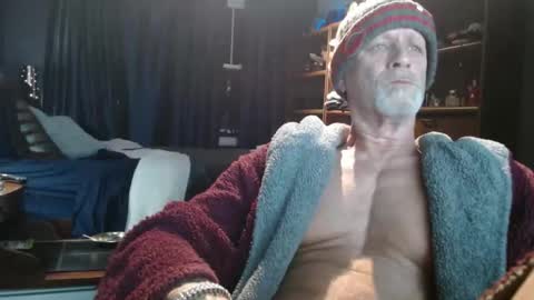 Snapshot of thehouseguy513 chatting on 03-18-26, 03:42 thehouseguy513 online show from 03-18-26, 03:42