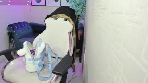 Theia  online show from 03-02-26, 04:47