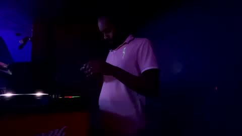 Snapshot of thejamaican101 chatting on 09-15-25, 04:01 Alex876 online show from 09-15-25, 04:01