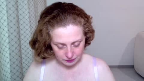 Ella online show from 11-07-25, 07:08