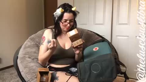 Snapshot of thelusciouslibra chatting on 01-12-25, 07:42 thelusciouslibra online show from 01-12-25, 07:42