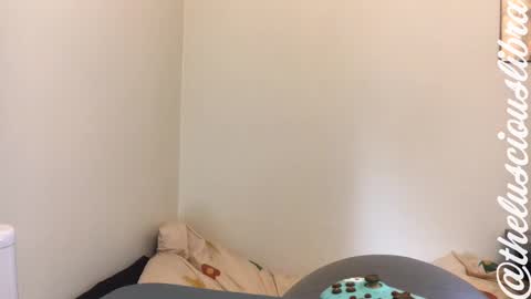 Snapshot of thelusciouslibra chatting on 03-10-25, 10:02 thelusciouslibra online show from 03-10-25, 10:02