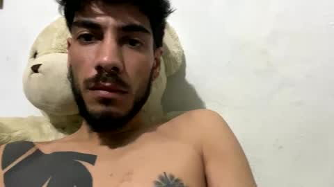 Snapshot of themarttinguyyy chatting on 09-26-25, 03:43 themarttinguyyy online show from 09-26-25, 03:43