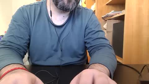 Snapshot of themoontiger chatting on 12-13-25, 08:36 themoontiger online show from 12-13-25, 08:36