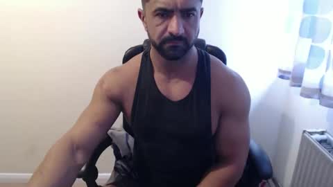 Snapshot of themusclefactory chatting on 10-26-25, 01:06 TheMuscleFactory online show from 10-26-25, 01:06