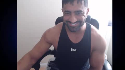 Snapshot of themusclefactory chatting on 11-08-25, 02:17 TheMuscleFactory online show from 11-08-25, 02:17