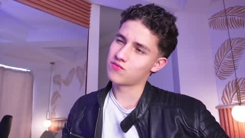 Snapshot of theohawke_ chatting on 01-23-25, 04:59 THEO- MATEO online show from 01-23-25, 04:59