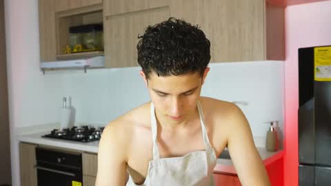 Snapshot of theohawke_ chatting on 02-14-25, 11:53 THEO- MATEO online show from 02-14-25, 11:53