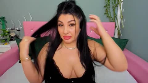 Snapshot of theonerosegoddes chatting on 11-10-25, 05:45 theonerosegoddes online show from 11-10-25, 05:45