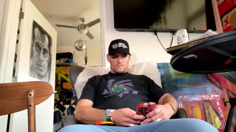 Snapshot of theoutfitter chatting on 01-01-25, 07:10 MISTERPOWERS online show from 01-01-25, 07:10