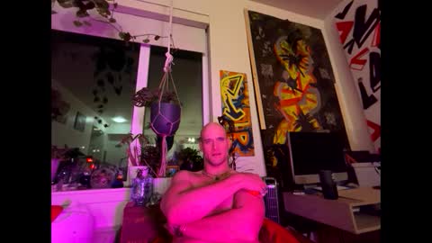 Snapshot of theoutfitter chatting on 01-31-25, 11:03 MISTERPOWERS online show from 01-31-25, 11:03