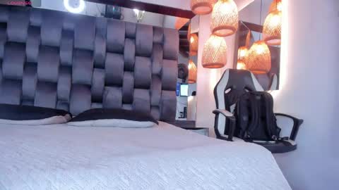 Pamela  online show from 04-23-26, 11:09