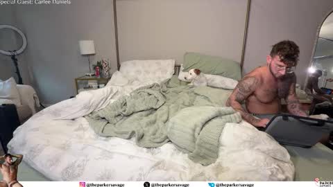 Parker Savage online show from 12-17-25, 08:26