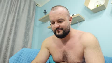 Snapshot of thephenomone chatting on 01-22-25, 12:27 Chris online show from 01-22-25, 12:27