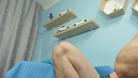 Snapshot of thephenomone chatting on 02-05-25, 02:37 Chris online show from 02-05-25, 02:37