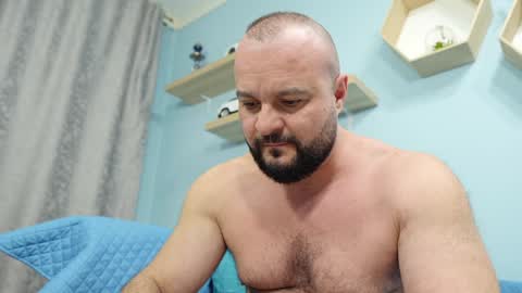 Snapshot of thephenomone chatting on 02-07-25, 01:53 Chris online show from 02-07-25, 01:53