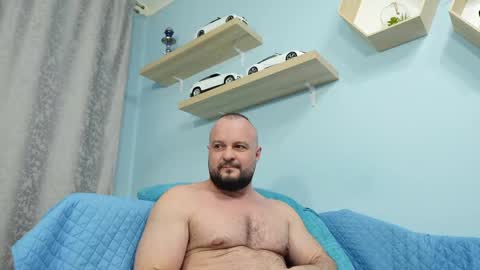 Snapshot of thephenomone chatting on 02-15-25, 07:06 Chris online show from 02-15-25, 07:06