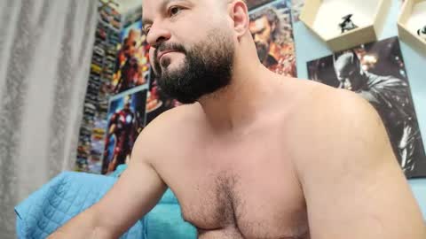 Snapshot of thephenomone chatting on 09-15-25, 04:01 Chris online show from 09-15-25, 04:01