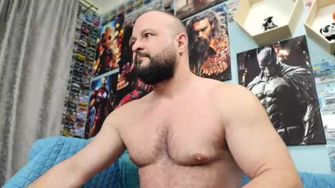 Snapshot of thephenomone chatting on 09-26-25, 04:05 Chris online show from 09-26-25, 04:05