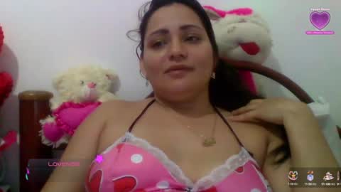 Snapshot of thequeenbella chatting on 09-22-25, 12:12 bella saritta online show from 09-22-25, 12:12