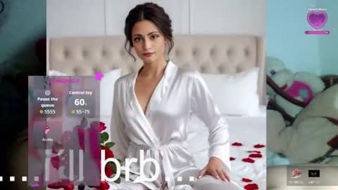 Snapshot of thequeenbella chatting on 09-24-25, 10:18 bella saritta online show from 09-24-25, 10:18