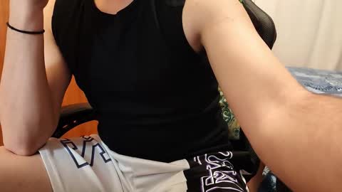 Snapshot of therandomniceboy chatting on 11-11-25, 05:46 therandomniceboy online show from 11-11-25, 05:46