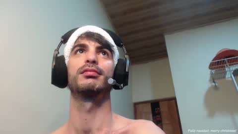 Snapshot of therazhanen chatting on 12-27-24, 05:52 Santiago Enrique online show from 12-27-24, 05:52