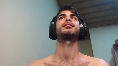 Snapshot of therazhanen chatting on 01-11-25, 06:24 Santiago Enrique online show from 01-11-25, 06:24