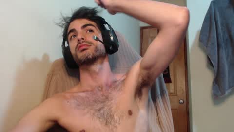 Snapshot of therazhanen chatting on 02-08-25, 04:14 Santiago Enrique online show from 02-08-25, 04:14