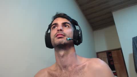 Snapshot of therazhanen chatting on 02-27-25, 05:45 Santiago Enrique online show from 02-27-25, 05:45