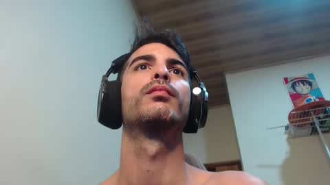 Snapshot of therazhanen chatting on 02-28-25, 05:26 Santiago Enrique online show from 02-28-25, 05:26