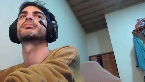 Snapshot of therazhanen chatting on 11-07-25, 07:19 Santiago Enrique online show from 11-07-25, 07:19