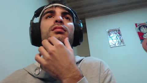 Snapshot of therazhanen chatting on 11-10-25, 05:28 Santiago Enrique online show from 11-10-25, 05:28