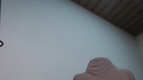 Santiago Enrique online show from 04-21-26, 06:20