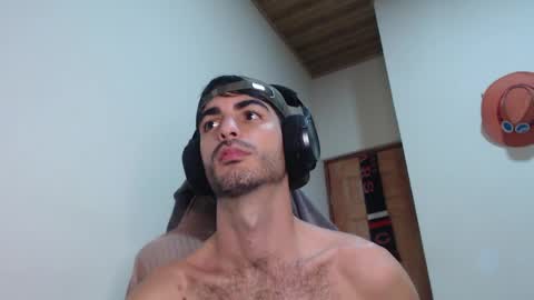 Santiago Enrique online show from 04-24-26, 06:38