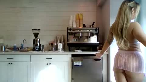 Snapshot of therealbabygofficial chatting on 01-17-25, 07:38 therealbabygofficial online show from 01-17-25, 07:38