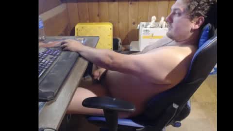 Snapshot of therealbigcheese0695 chatting on 09-20-25, 02:18 therealbigcheese0695 online show from 09-20-25, 02:18