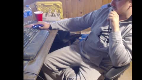 Snapshot of therealbigcheese0695 chatting on 10-19-25, 05:35 therealbigcheese0695 online show from 10-19-25, 05:35